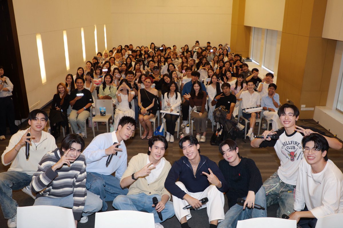 iz_theofficial's tweet photo. ✨ จบลงไปแล้วสำหรับ iZ TOGETHER FANSIGN EVENT งาน FANSIGN ครั้งแรกของน้องๆ iZ 

ขอขอบคุณทุกคนที่มอบความรักให้กับ iZ มากขนาดนี้นะคะ และขอขอบคุณสำหรับทุก Order ที่สั่งซื้อ iZ Random Photo Card เข้ามา หวังว่าทุกคนก็จะได้รับความสุขกลับไปเหมือนกัน แล้วเจอกันใหม่ไม่นานเกินรอนะคะ See ya~ 🥰😍

#iZ_FansignDay #iZ