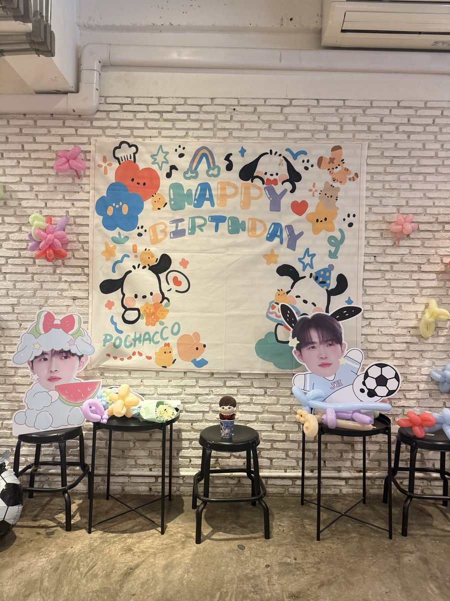 PiMmm_Aeng's tweet photo. เช็ค 🩵💚💜
#DaylightWhispersWithJH 
#김재환 #KIMJAEHWAN #คิมแจฮวาน #HAPPY_JAEHWAN_DAY https://t.co/MwpjQbm32E