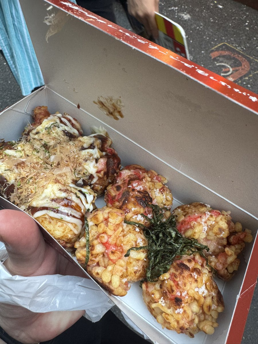 386mi's tweet photo. 1番人気のハーフ＆ハーフいただきました😋 #たこ焼き十八番 道頓堀 https://t.co/Qi1QzOXZtd