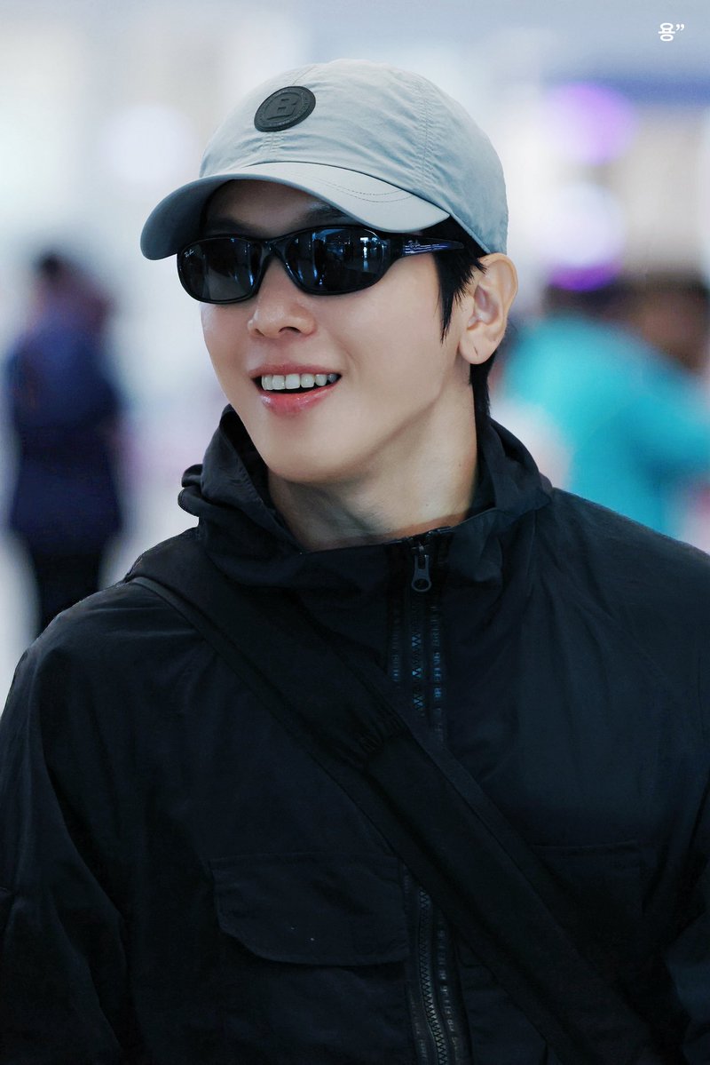 용” tweet media