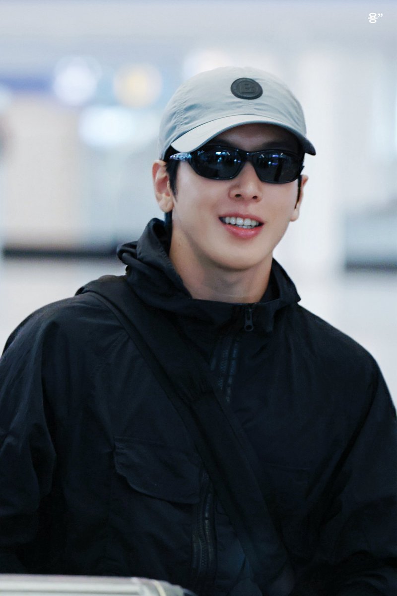 용” tweet media