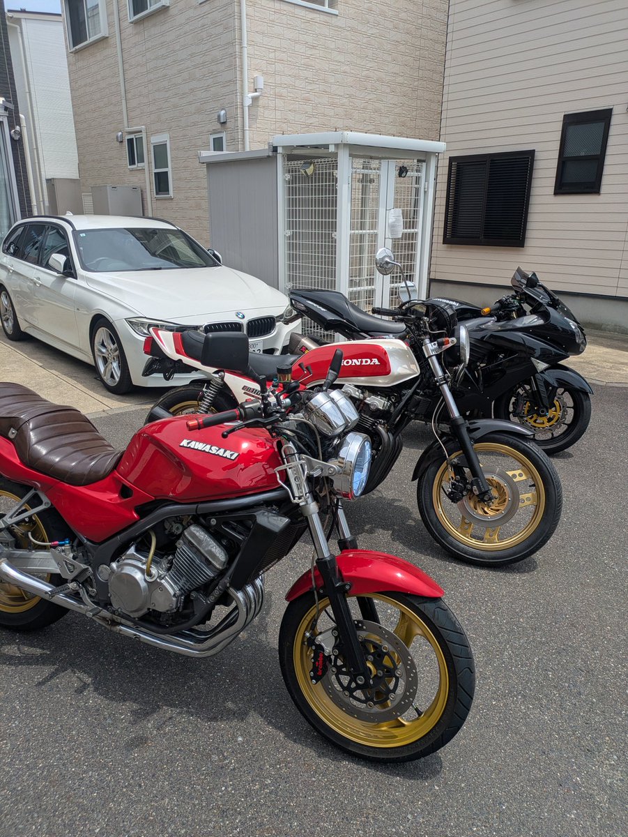 ryo_k330's tweet photo. 趣味に全力🔥
#ZX14
#CB1100f
#バリオス
#バイク乗りと繋がりたい https://t.co/EGhJCpIhyg