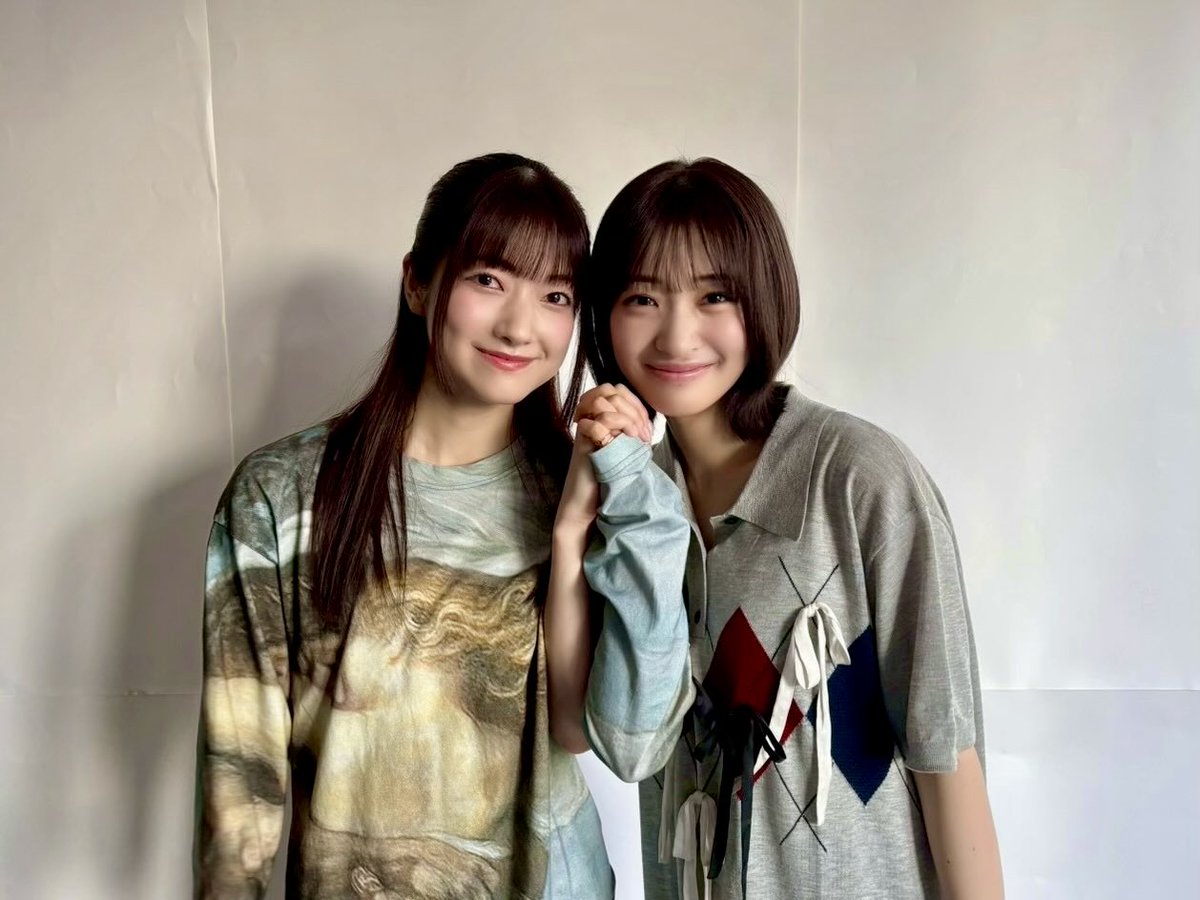 sakurazaka46's tweet photo. 本日5月24日(日)23:00～
ニッポン放送「櫻坂46こちら有楽町星空放送局」に

#大園玲 と #小島凪紗 が出演いたします📻🌟

ぜひお聴きください🌸

#ニッポン放送
#櫻坂46こち星
#櫻坂46
https://t.co/4giW2tkgBB https://t.co/4AbhsM3O1S