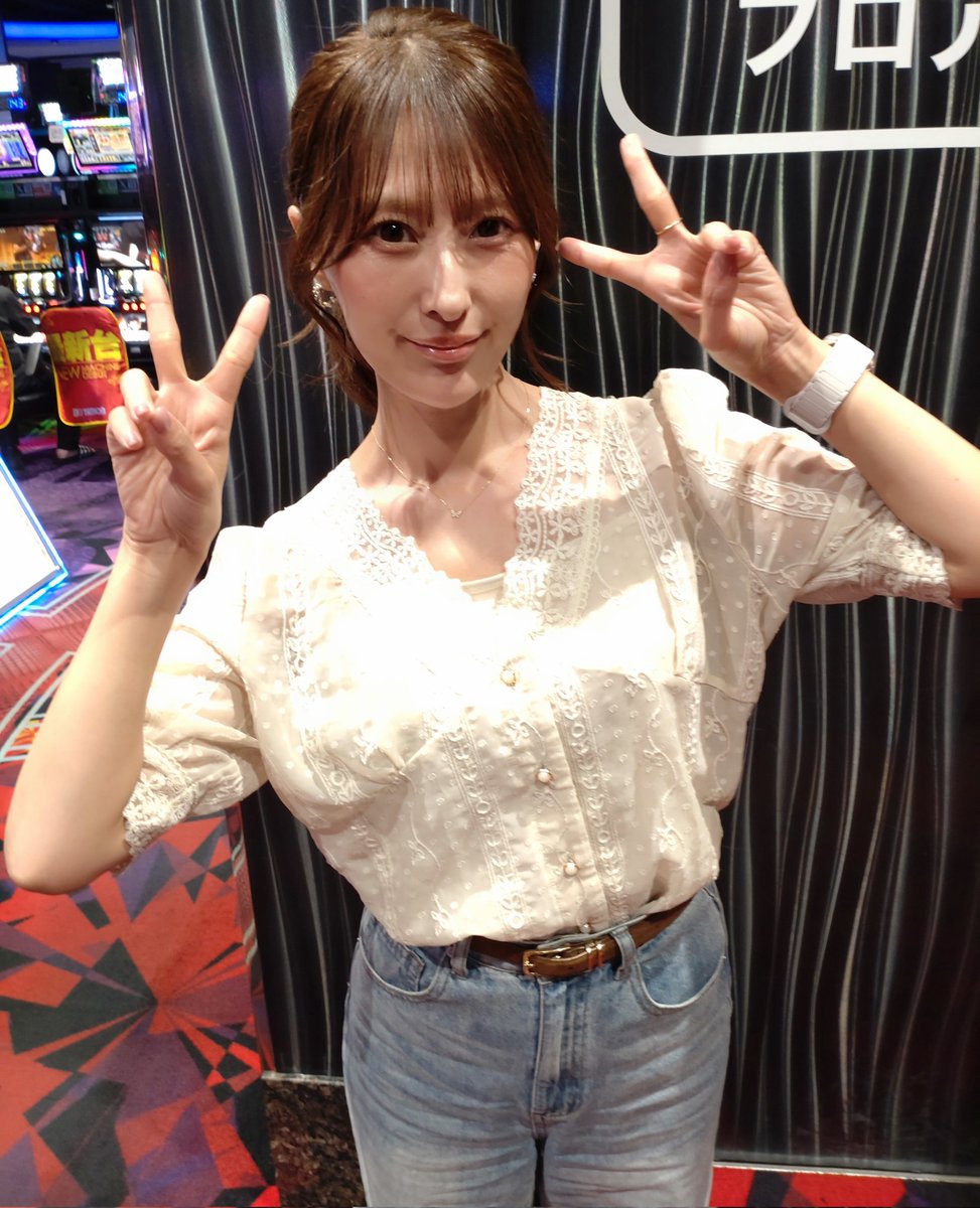 hiro999777t's tweet photo. 久しぶりにちぇりちゃんに会いにSuperD’ステーション錦糸町店に行って来ました。可愛かった。今日はありがとうこざいました。
#中段ちぇり子
#SuperD’ステーション錦糸町店
@cherrykochuuu https://t.co/Fvi4rqsRgn
