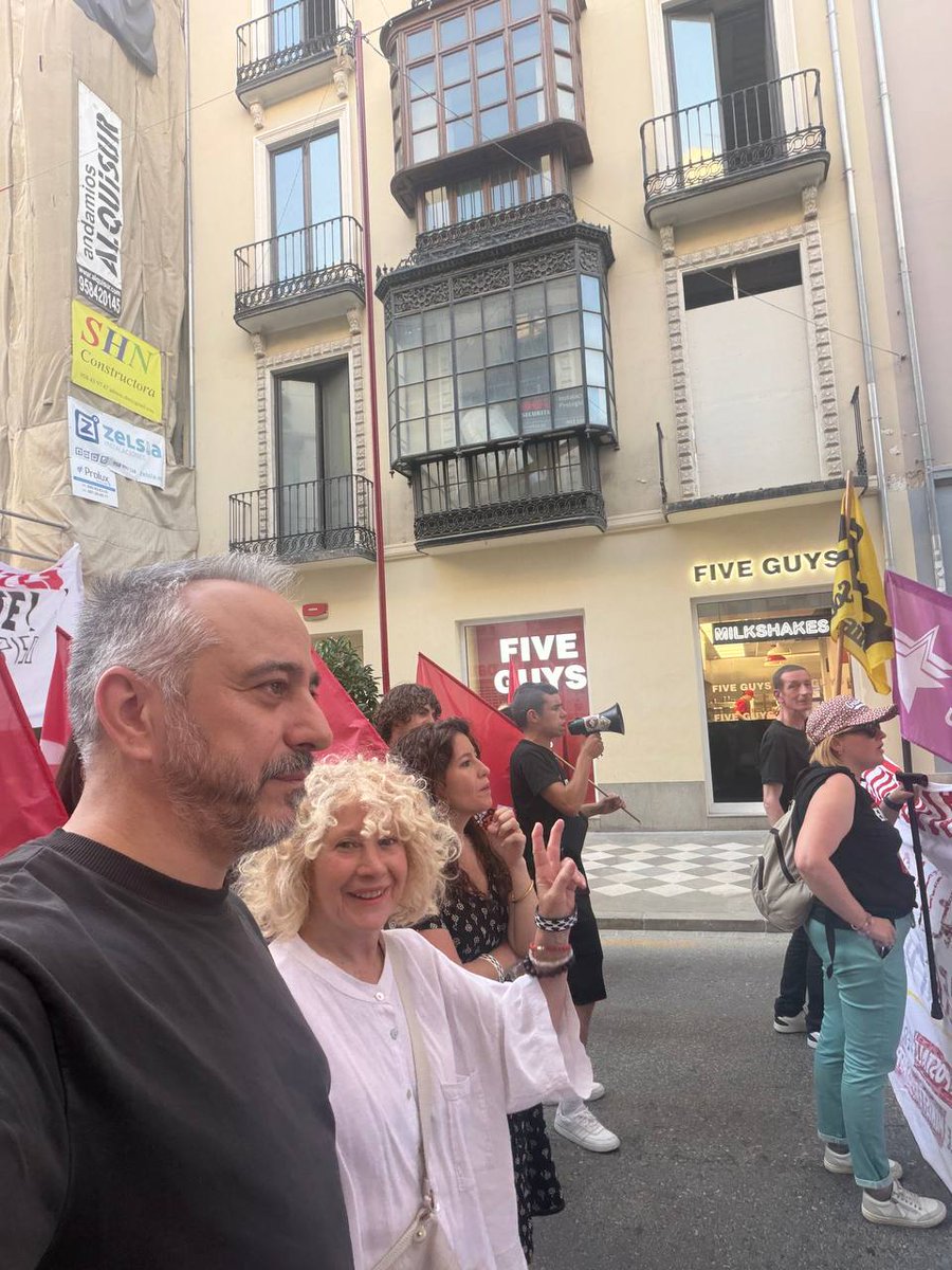 Carlo5Marques's tweet photo. ¡SE ACABÓ!
@PodemosProvGRD estuvo apoyando a las camareras de piso, sector laboral precarizado al máximo, con personas explotadas llevadas al límite…
@CSTA_sindicato @KellysUnionGR @Pergaro
#Camareras #Piso #Patronal #Maltrato #Derechos #Laborales https://t.co/eu0K6Lln2t