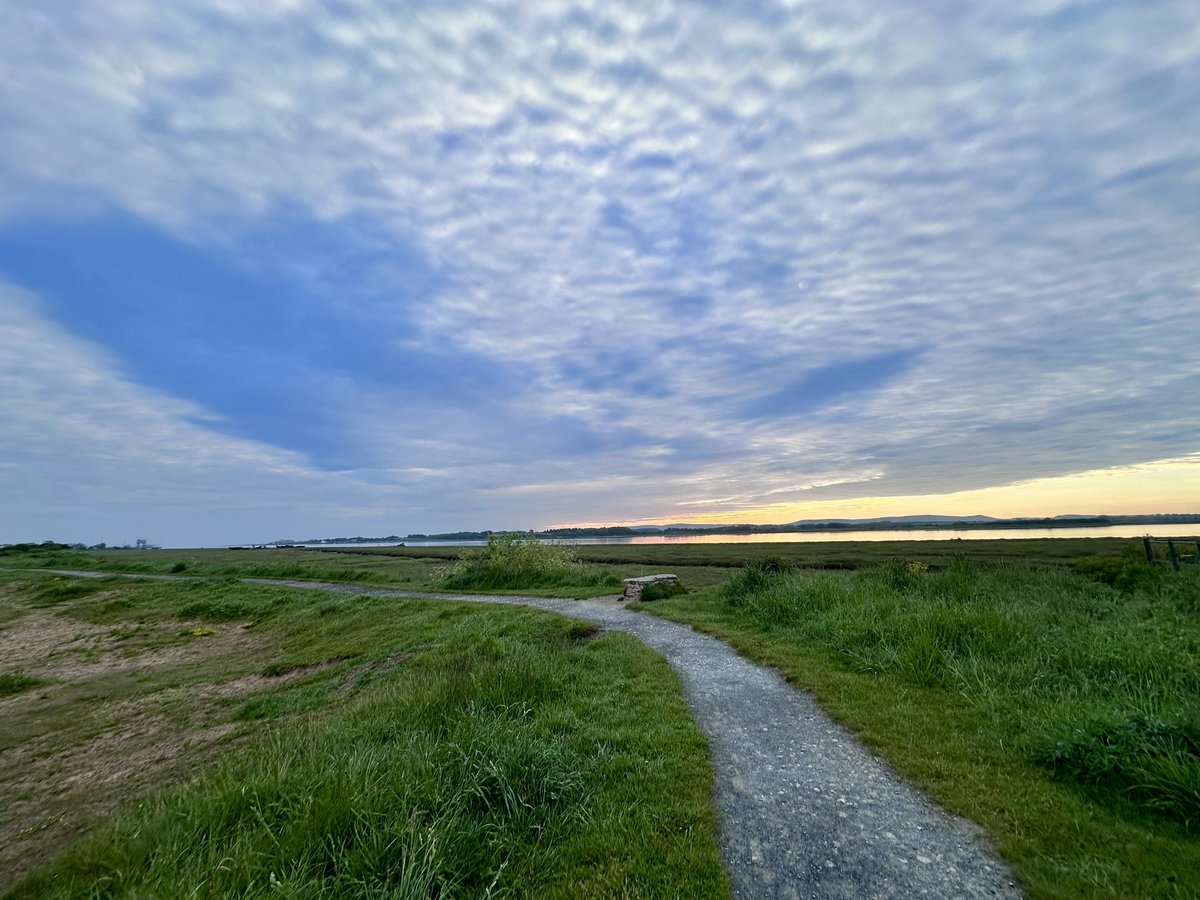 GailGre59728262's tweet photo. 5.30am walk around the Nature Reserve to start my day โ
๏ธโ๏ธ๐ธ#BBCWeatherWatchers
#GranadaWeather https://t.co/bTbVIXVHvo