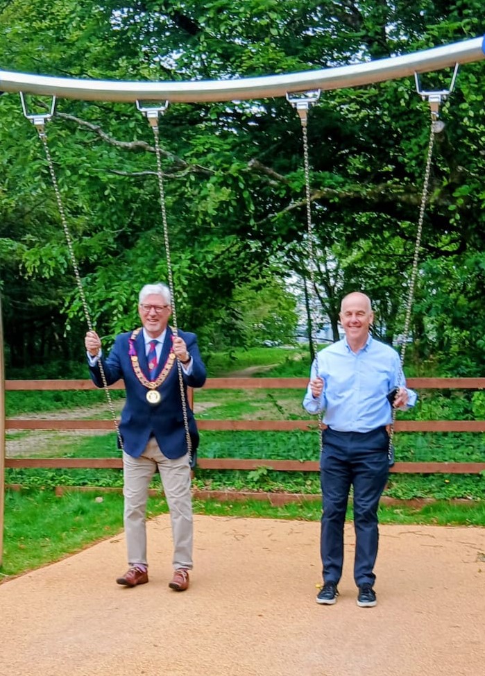 MarkNewsde88094's tweet photo. Wonderful donations by the Mark Benevolent Fund, alongside the Devonshire PGM's WAKE fund and Craft lodges within the area, for a local charity based in Yelverton, near Plymouth. A new roundabout and other equipment that will help disabled people enjoy having fun outside. https://t.co/eVB2LVIyFI