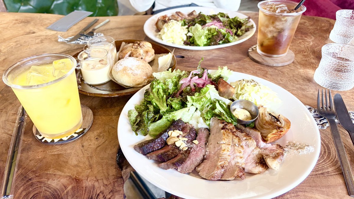 yumichi212's tweet photo. 今日は大好きなリオちゃんとランチ🥰 気づけば喋りすぎて店員さんに“まだ帰らないんですか？”って顔されるレベル🤣 美味しいごはんと止まらないトークで、口だけずっとフル稼働の最高な時間でした🥰✨ https://t.co/eCpqM7bdzF