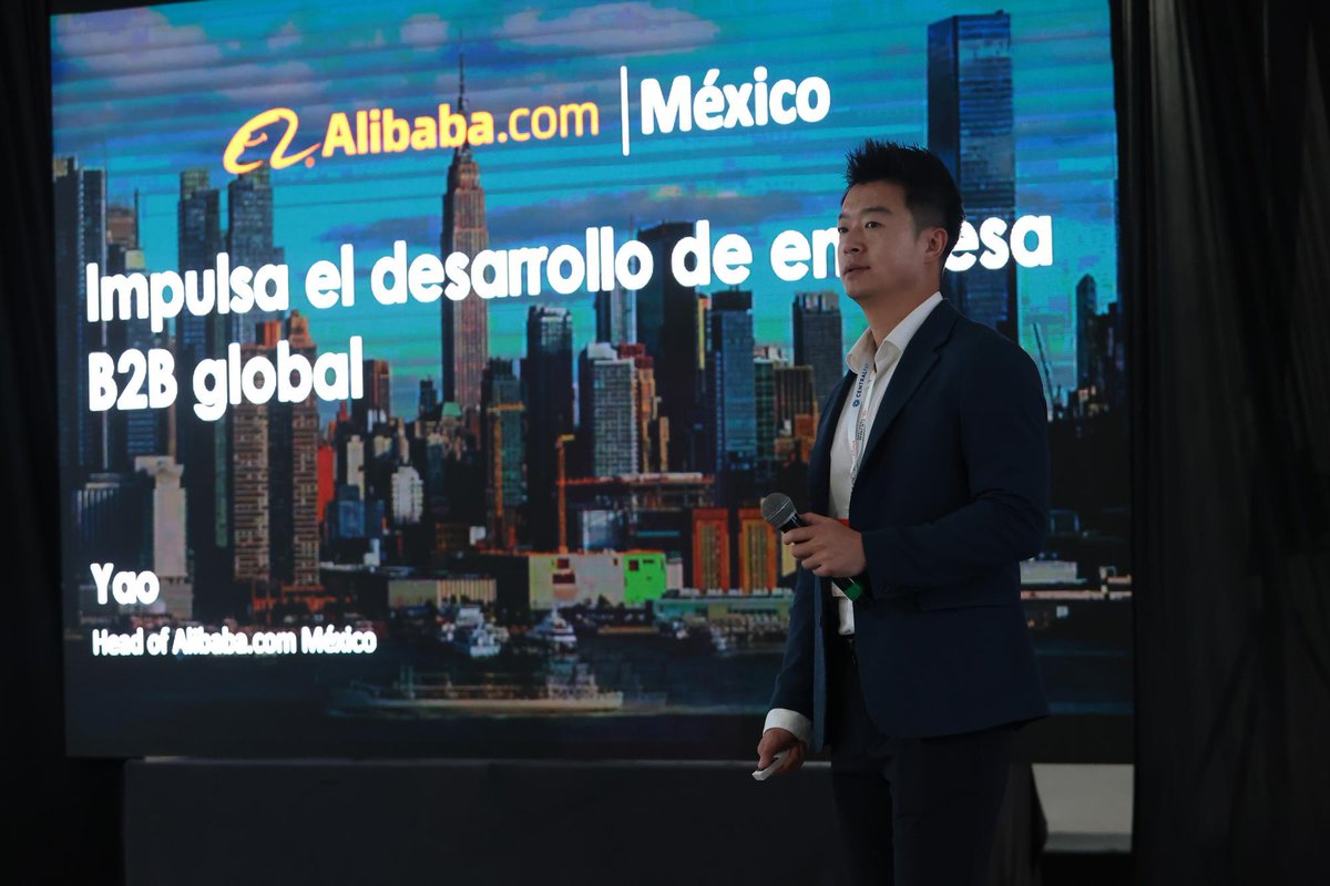 XHespanol's tweet photo. El gigante chino https://t.co/ytxrJlqTSG celebró la Cumbre Global de Comercio Electrónico en México, marcando el comienzo de una gira por el país con el propósito de acelerar el tránsito de los emprendedores mexicanos hacia el mundo digital y acercarlos a las cadenas de valor, de acuerdo con los participantes https://t.co/Lel5aXEIOD