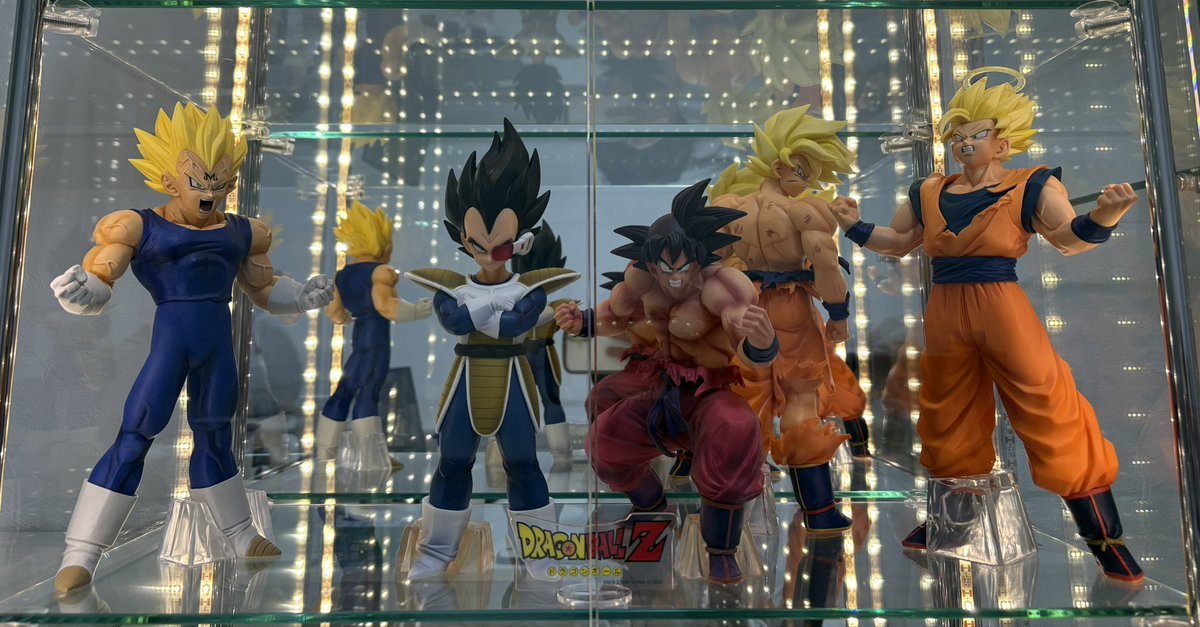 ABCD_EGZ's tweet photo. 天下分け目の超決戦のベジータ購入♪
永遠のライバルって感じで最高
あとはあのオムニバスのベジータがくれば完成😎
#フィギュア愛でる部
#フィギュア倶楽部 https://t.co/RxtdGcM6fL