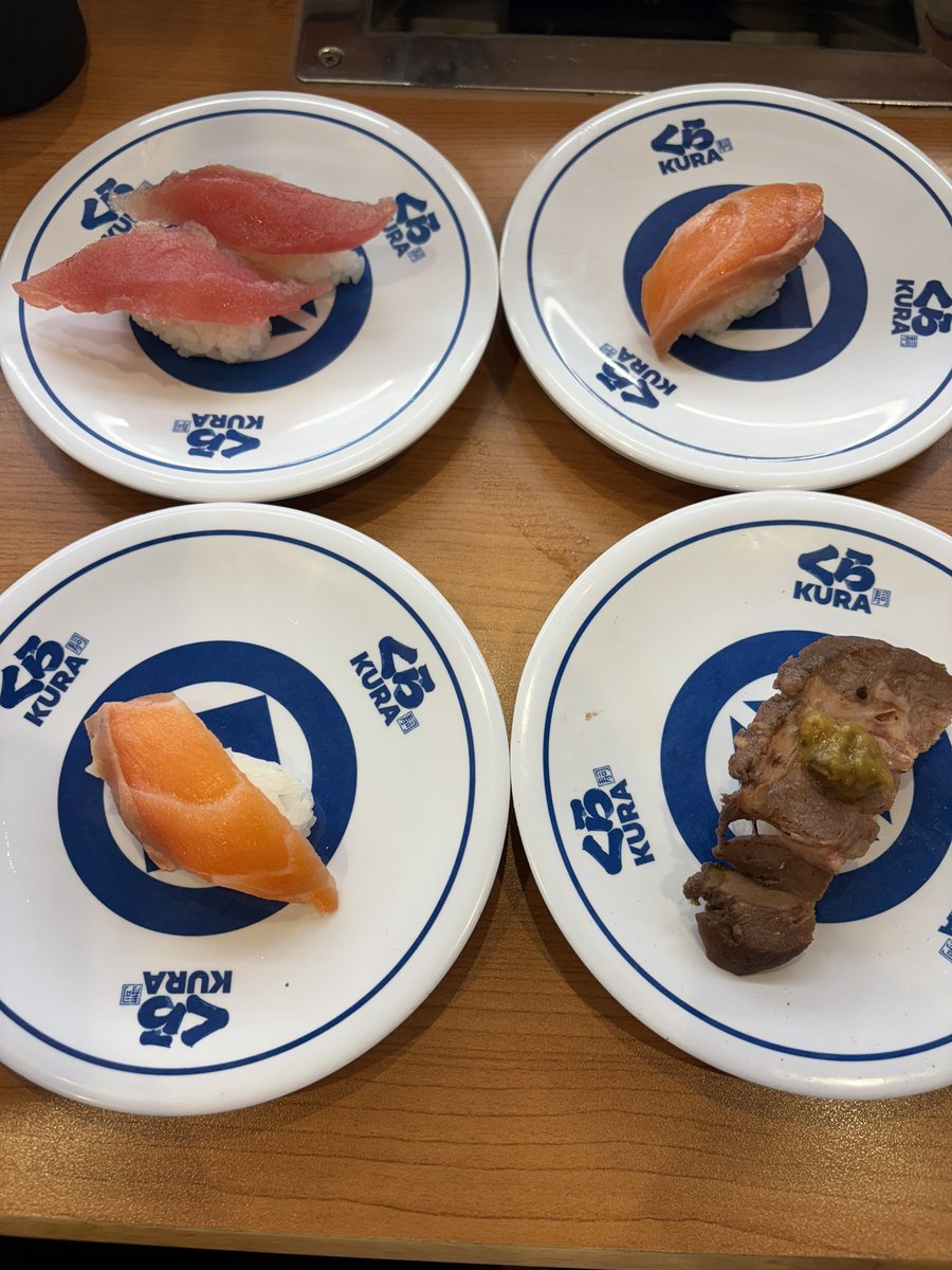 TASHolyAngel's tweet photo. 生サーモン110円はアツい https://t.co/UH7bclZspO
