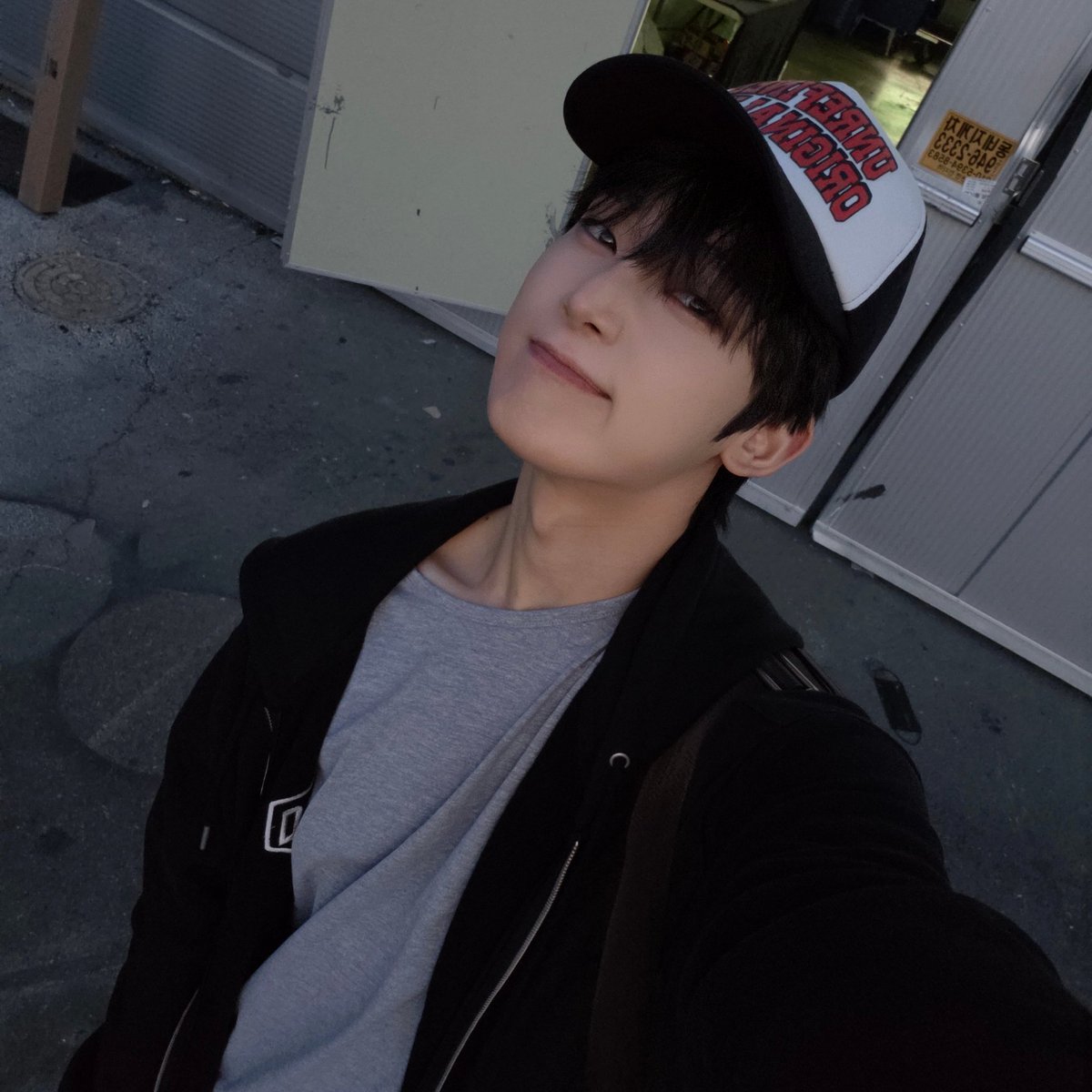 🦊🌻 | fan account tweet media
