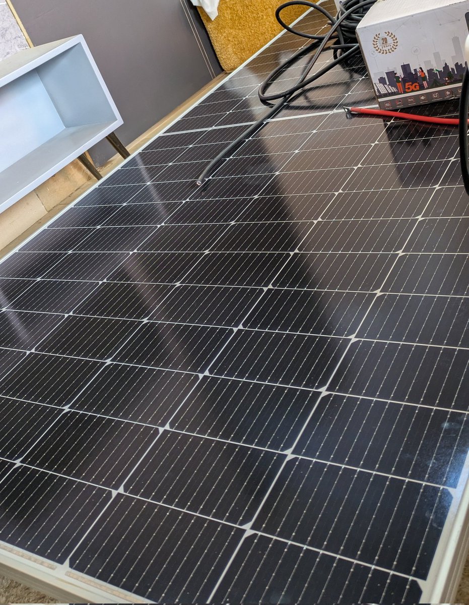 Asstimekeeper's tweet photo. Power goes off… thieves smile.
But a smart home? It switches to solar + CCTV keeps rolling like nothing happened. ☀️📹
Don’t wait for loss to start thinking security.
#smkelectrics #StayPowered https://t.co/2bVTlehBMK