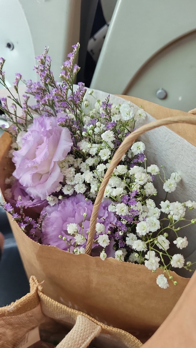 evainesnow's tweet photo. 💜fafa https://t.co/0eZcSBovOB