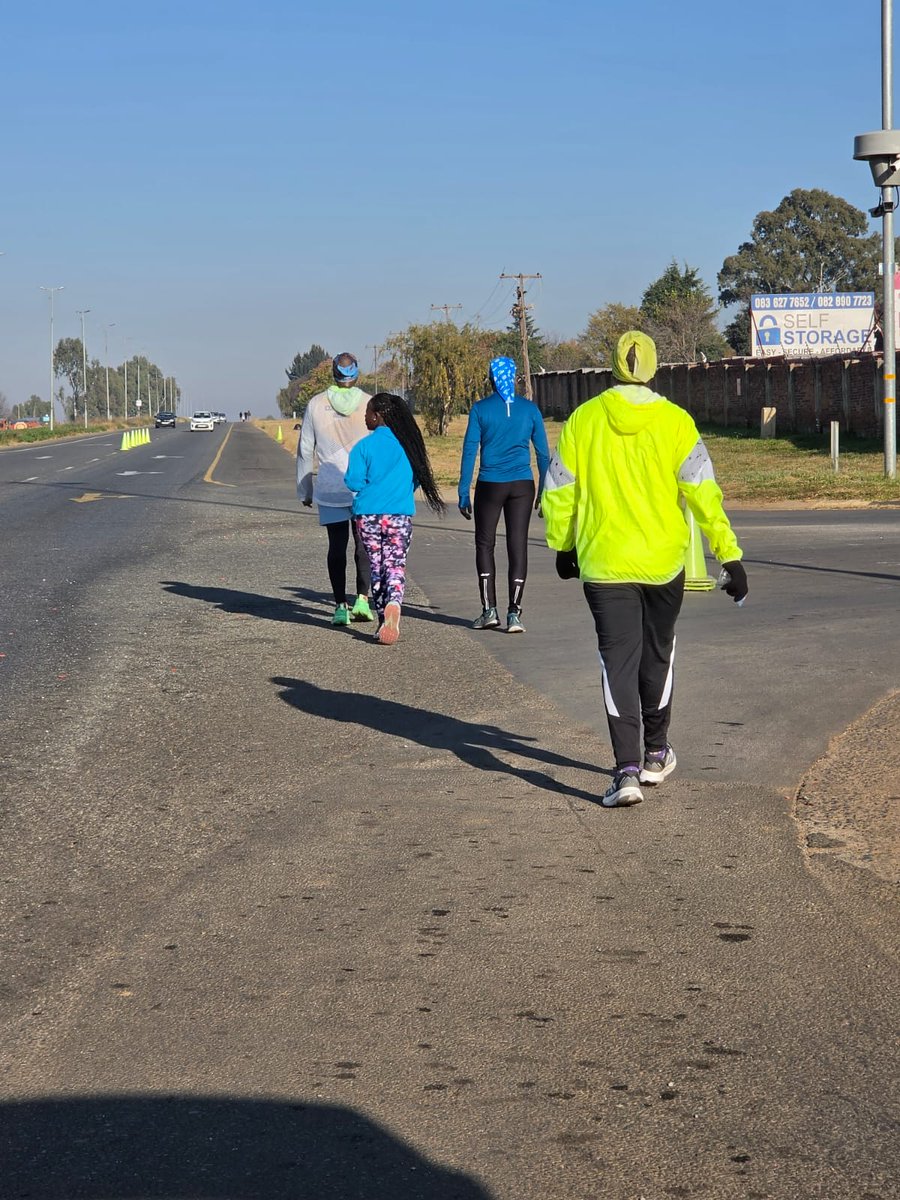 JHB_Harriers's tweet photo. Fitness Matters.... 🏃🏿‍♀️ 🏃‍♂️ 🏃🏿‍♀️ 🏃‍♂️ 
Sunday Easy Run ✅️ https://t.co/wGEoLzvfNz