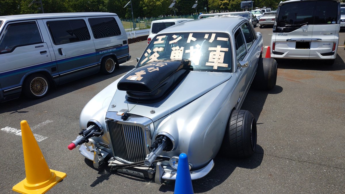 ろいち tweet media