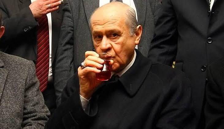 bymarasli11's tweet photo. @elyfdidar Bu güzellik karşısında anca böyle çay içilir https://t.co/HzDr87fAs6