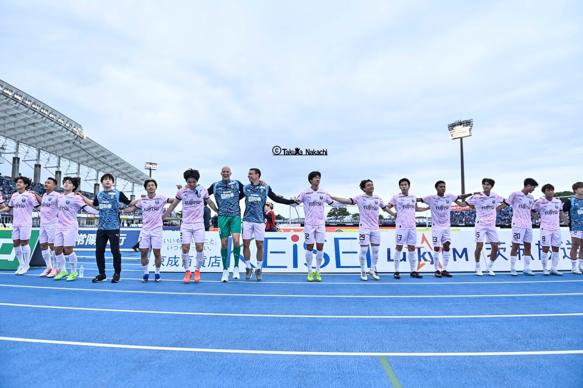 城とサッカーの編集者兼記者兼カメラマン tweet media