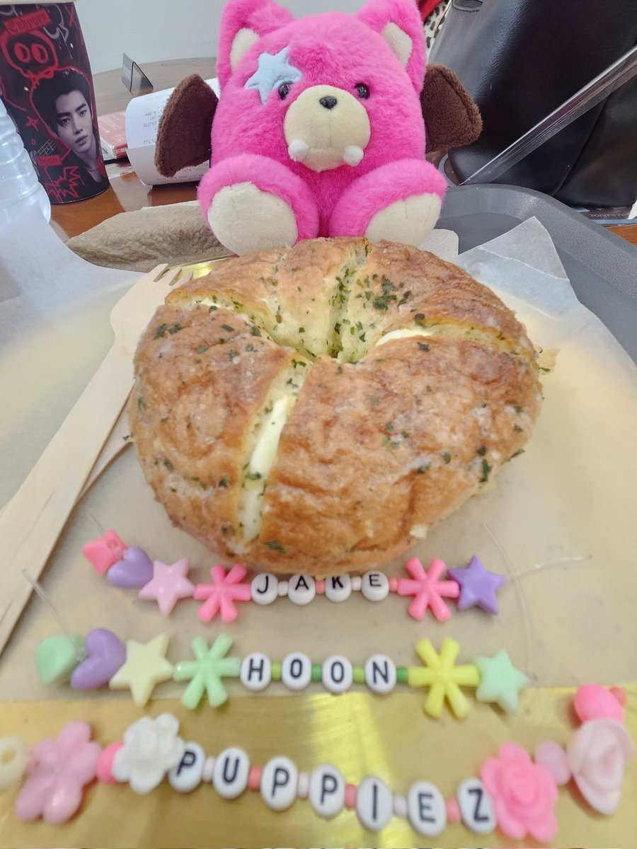 charmedsakura's tweet photo. tysmm @SOULLIESlab for organizing this cute hoonjake cse (*^^*) + co-jakehoonists for giving a lot of stuff during the event ( ﾉ^ω^)ﾉ♡

#FindYouInTheEclipse https://t.co/wEeicfX6h0