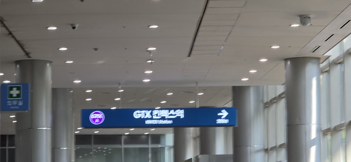 리나 tweet media
