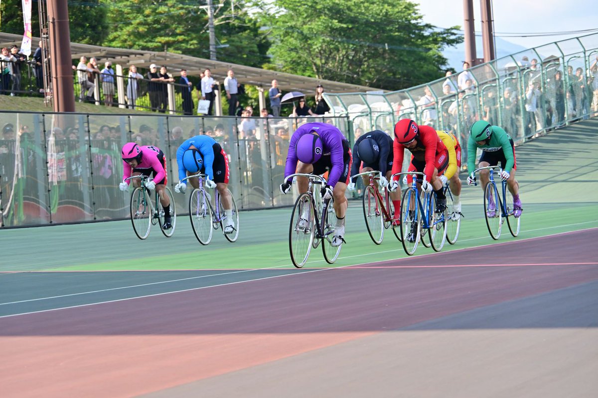 keirin_web's tweet photo. 2026年度全プロ記念競輪（FII）スーパープロピストレーサー賞
優勝の #深谷知広 選手、おめでとうございます！

#武雄競輪　#全プロ記念競輪 https://t.co/6hL1U8IeYG