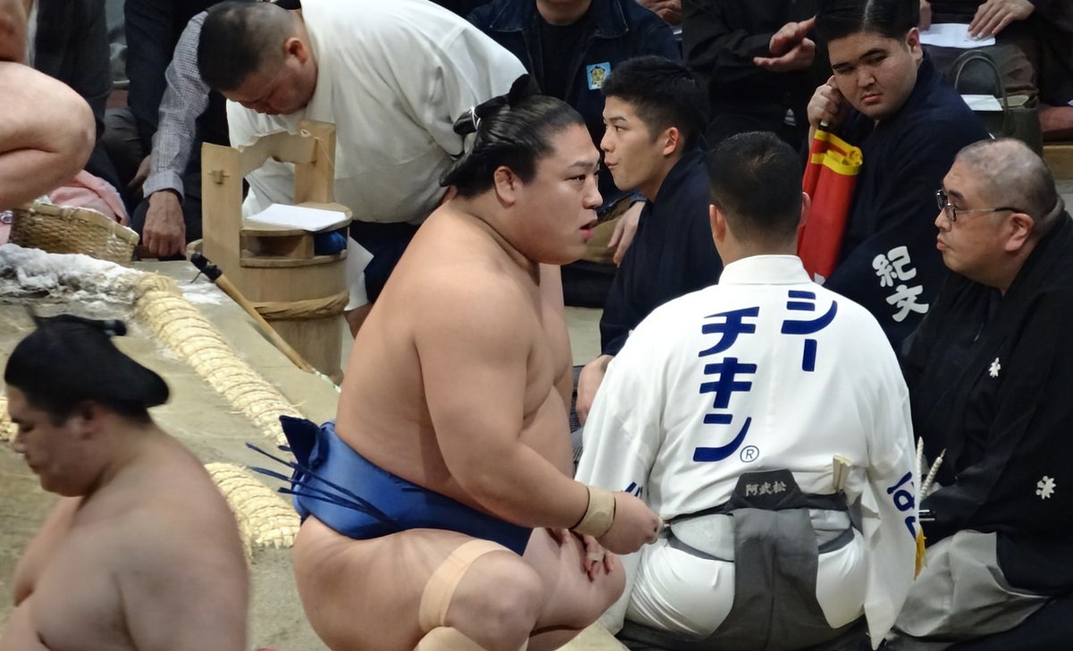 mo_mo_mo_mo39's tweet photo. とーーーのーーー！！
2度目の優勝おめでとう！！
もう号泣ですよ、優勝決定戦での取組は思わず大興奮で叫んでしまった⋯！！
大怪我からの復帰、この日を待ってました！！
#若隆景  #大相撲 https://t.co/AXFamcoYzt