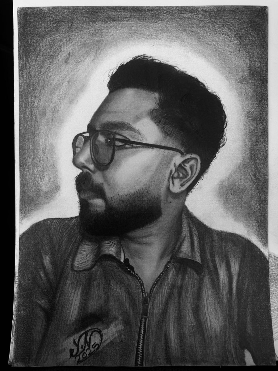 abdallah_art1's tweet photo. الرسام اترسم اخيرا 🎨💙
شكرا جدا للفنانه علي المفاجأه والهديه التحفه 🔥
تسلم ايدك 🌟
#رسم https://t.co/Lmicp7Peka