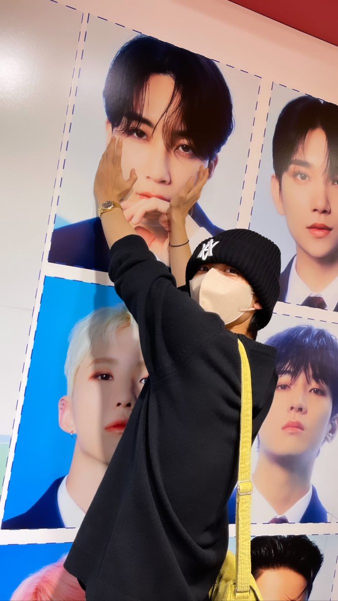 코톰 tweet media