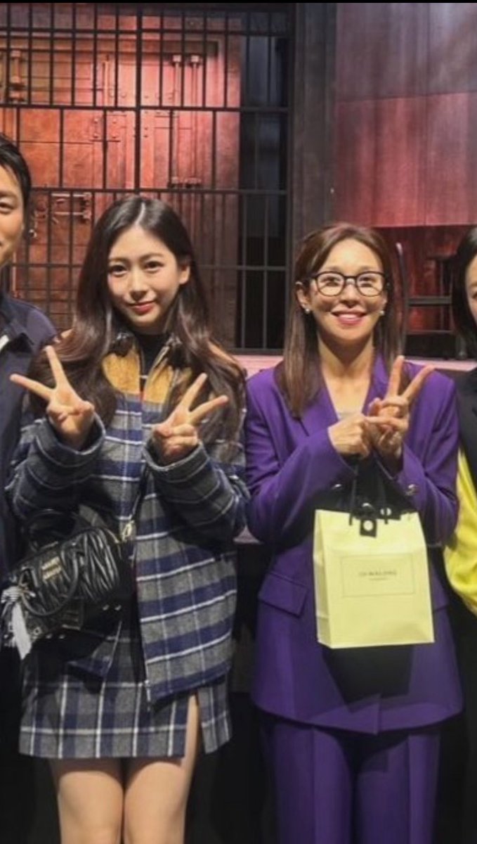 장영남 퀸왕짱 tweet media