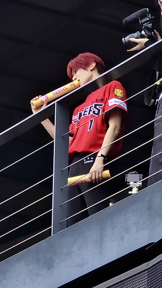3_strikeout's tweet photo. 승요 시온핑 기아타이거즈 축하합니다.❤️‍🔥 https://t.co/QSDO4bU673