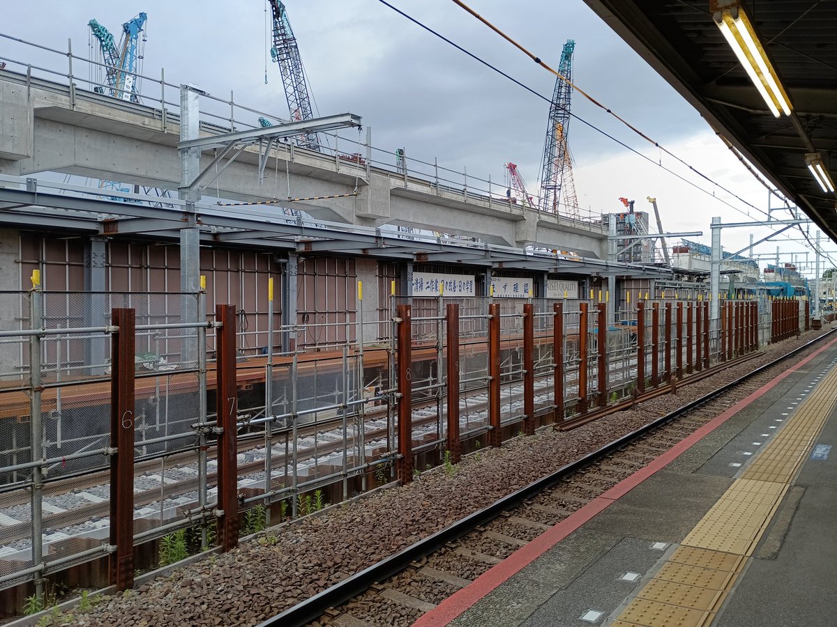 西花マキ tweet media