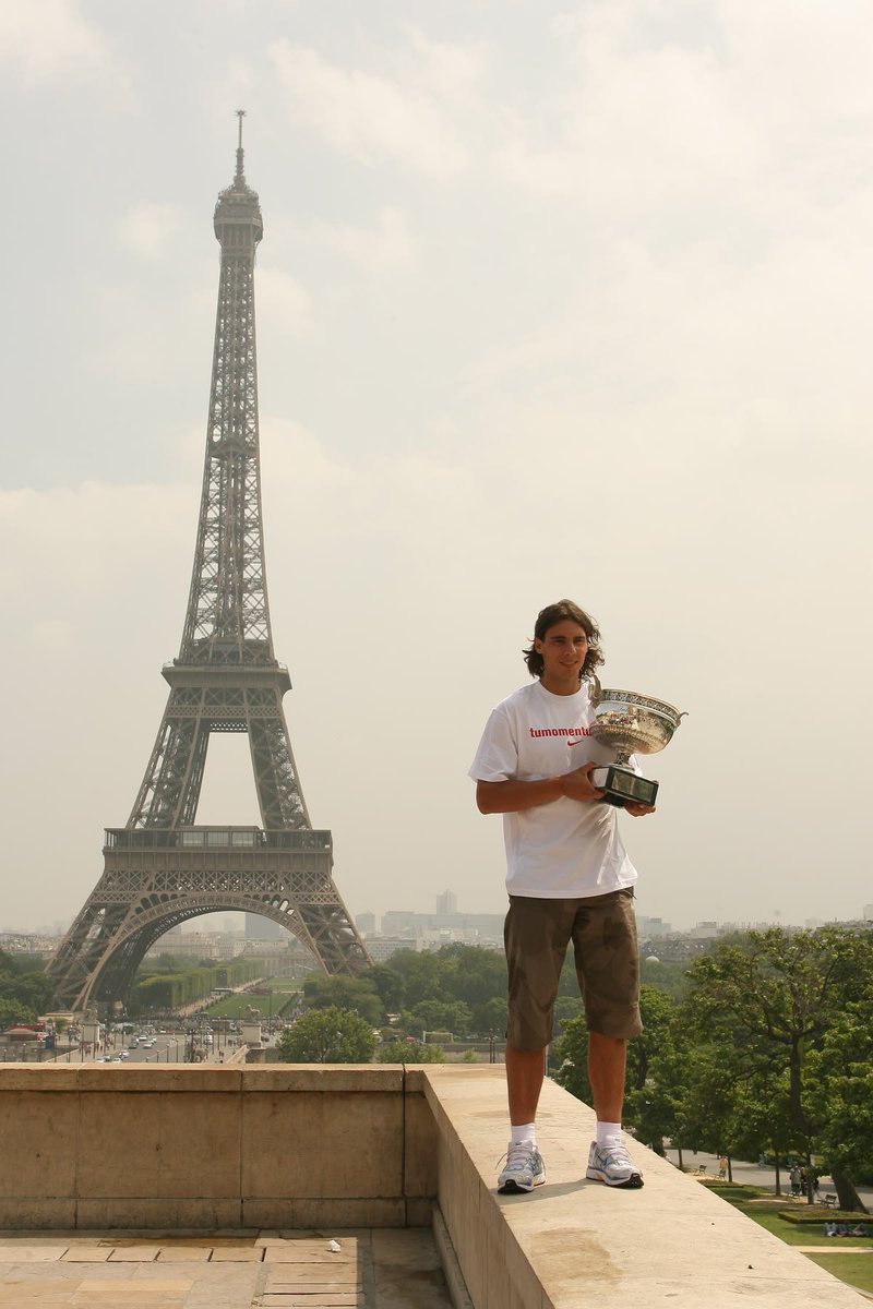 Djoko_UTD's tweet photo. 🎾 MOST ROLAND GARROS TITLES — MEN'S SINGLES (open era)

1. Rafael Nadal - 14
2. Björn Borg - 6
3. Novak Djokovic - 3
4. Mats Wilander - 3
5. Ivan Lendl - 3
6. Carlos Alcaraz - 2
7. Gustavo Kuerten — 3
8. Jim Courier - 2
9. Sergi Bruguera - 2
10. Roger Federer - 1 https://t.co/HWeZR6oU0g