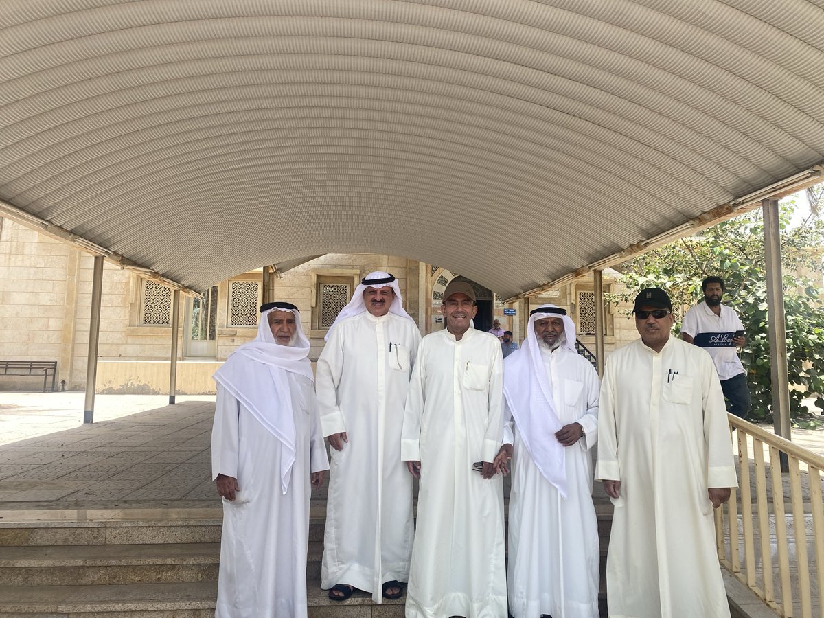 abdtab's tweet photo. مع الطيبين عند مسجد الجراح في ضاحية منطقة القادسية … 
مع الأخوة  :
من اليمين 
وليد الرشود 
سليمان الخضر
وليد الزامل 
واخوكم :
عبدالمطلب الطبطبائي
زكريا الرويج 
#للذكرى
7 ذي الحجة 1447
24 / 5/ 2026
الكويت 🇰🇼 https://t.co/UQ6mmkCGb7