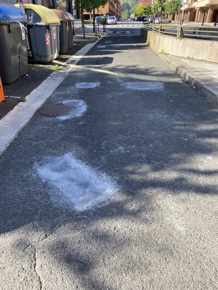 J7Salva's tweet photo. Reparaciones a la zumaiarra.
Continuo cutre-parcheo ahora que:
¡que queda un año y está el pueblo hecho unos zorros!
Y así todo.
#Zumaia
#bildustyle https://t.co/QQuNtBAAzV