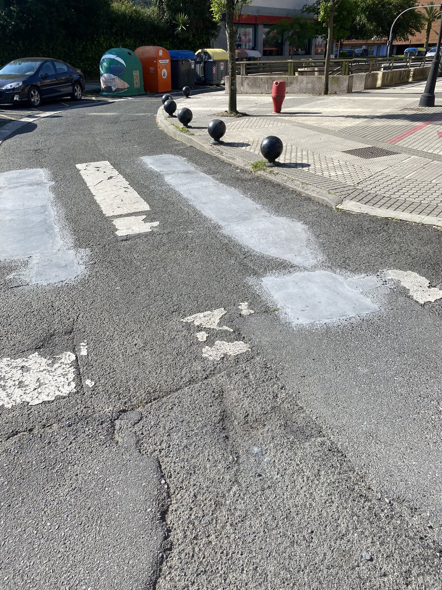 J7Salva's tweet photo. Reparaciones a la zumaiarra.
Continuo cutre-parcheo ahora que:
¡que queda un año y está el pueblo hecho unos zorros!
Y así todo.
#Zumaia
#bildustyle https://t.co/QQuNtBAAzV