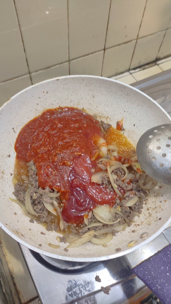 BulanOktarini's tweet photo. Beuhhh ni aroma keju nya ngejuuuu parah 👃🧀🍝

Spaghetti Brulee yang sudah tidak sabar disantap untuk buka puasa hr ini 🤤

Kalian yg lg pd puasa, pada buka sama apaaahhhh??? https://t.co/i6FALVKN5x