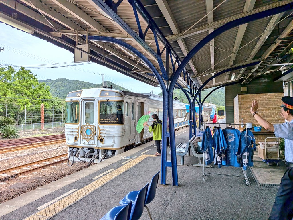 とんぼだま tweet media