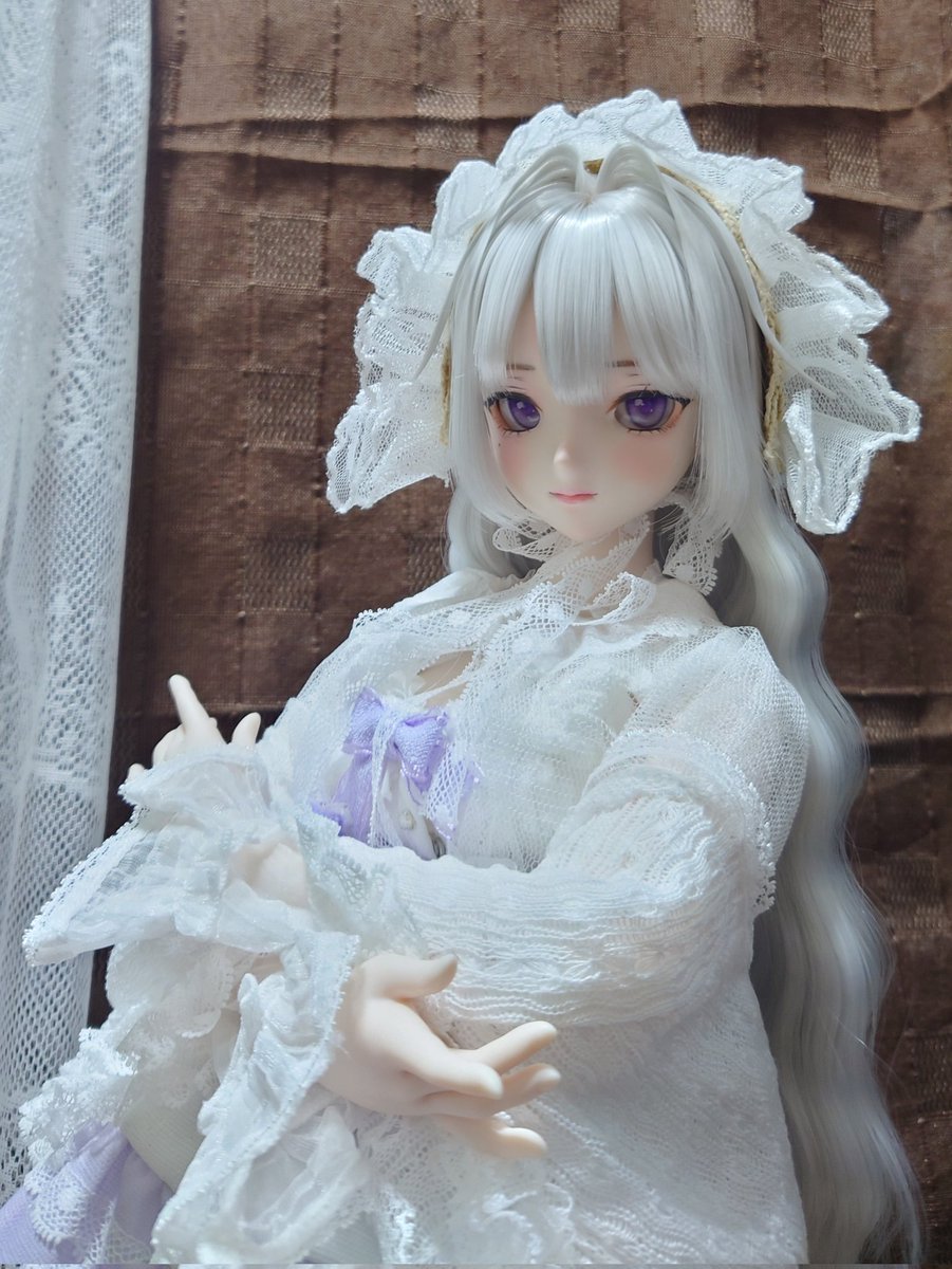 Hypo_P's tweet photo. 「あんなに暑くなるところで待たせるなんて、レディの扱いがなっていないわ…」

私の扱いにお冠な透香さん。
完全に私のミス。
本当にごめんなさい… https://t.co/bdfLtXwtCQ