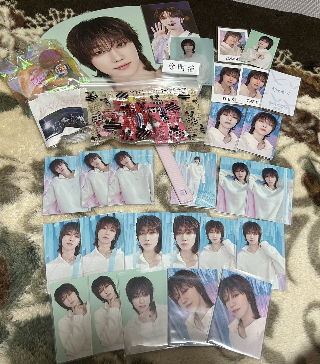_minhao_s's tweet photo. 昨日会ってくれたcaratちゃんありがとうございました❣️ソンムルもありがとう🫶
トレカ交換してくれたり、ソンムル送ってくれた2人もありがとう😭😭(2人に伝われ) https://t.co/YOV4pyDNjM