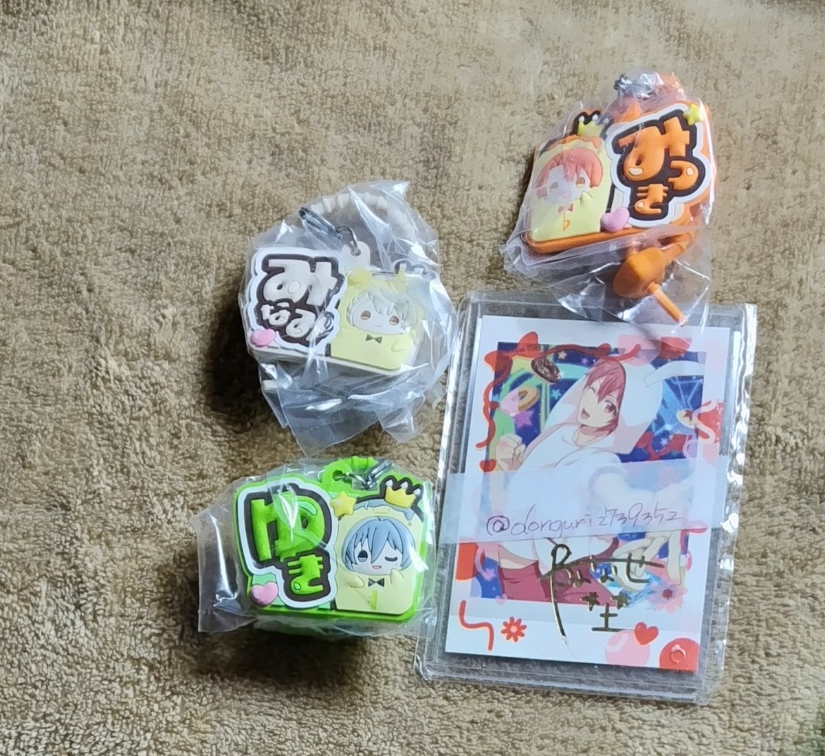 donguri2739352's tweet photo. 【交換・譲渡】アイドリッシュセブン　アイナナ　ぷっくりカラフル　マルチチャーム　

（譲）三月、☆千、巳波

（求）
・☆環、陸　
・300円/点＋送料

仙台手渡し、郵送可能です。
無印のみ譲渡可。
☆は☆と交換のみ。
お気軽に検索からでも、お声掛け下さい。 https://t.co/jn6gQopamt