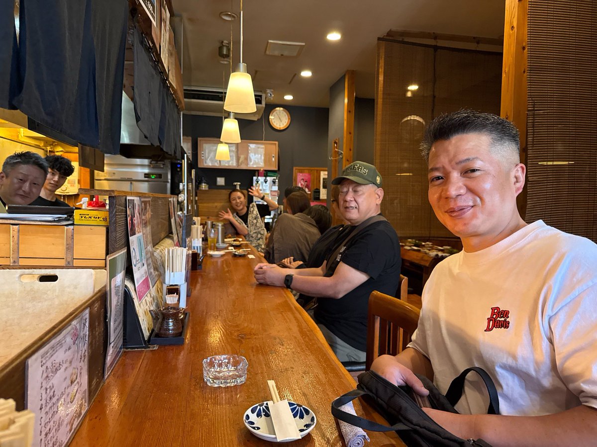 nanohanabar's tweet photo. 夜はお酒も入って、ますます楽しいなのはなバル✨
本部は21:00までですが、24:00までやっているお店もあります！
ぜひ今からでもご参加を。
#なのはなバル https://t.co/x1OzbLvoCo