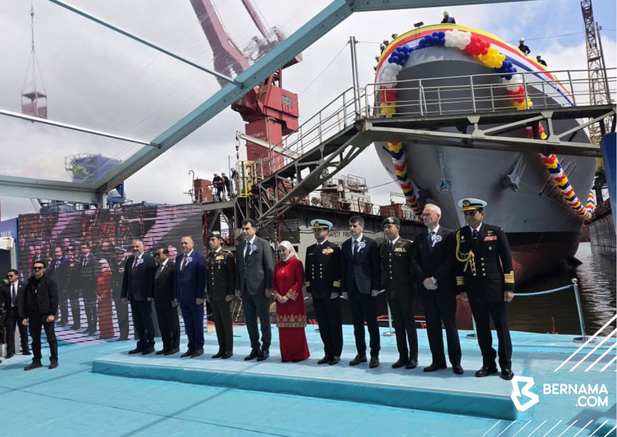 polietzz's tweet photo. 24 May – The launching and naming ceremony of the first littoral mission ship for the second batch (LMSB2).

The ship is named “Tunku Laksamana Abdul Jalil” with pennant number 141.

The ceremony was officiated by Her Majesty Raja Zarith Sofiah Queen of Malaysia.

24th May 2026 https://t.co/2hZCfLU9UC