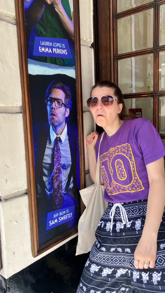 imnotanightroll's tweet photo. starkid are you free tonight https://t.co/w65L9z9FpT