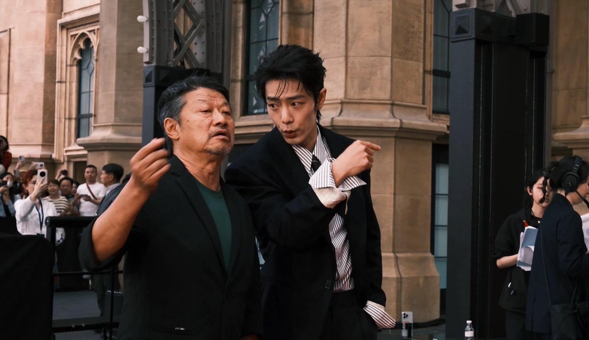 ybaizhan's tweet photo. straight out of a movie scene. https://t.co/6PeEUQrFRU