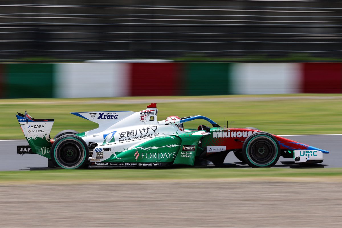 JujuNoda_Racing's tweet photo. 予選の悪夢
チームスポーツだから誰かがミスをすれば誰かが挽回する

予選タイムアタックできず最後尾から意地の決勝レース

ペース上げたいけど前車のダーティーエアの元では苦しかったそれでも何度もオーバーテイク、コールドタイヤのアウトラップも負けていなかった

最後130Rの追越しは意地でした https://t.co/Yi1b28JPcq
