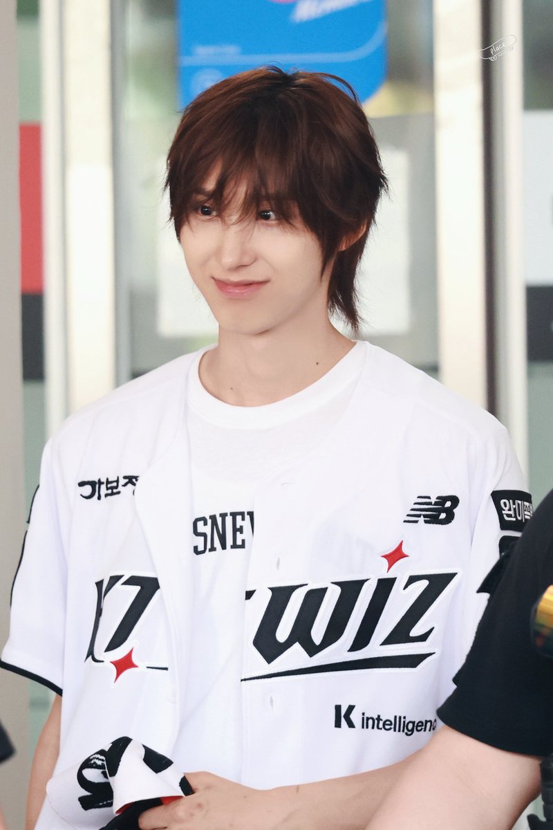 place0120's tweet photo. 260524 ktwiz 퇴근

#주왕 #Juwang
#KickFlip #킥플립 https://t.co/doSnIBDg7Z