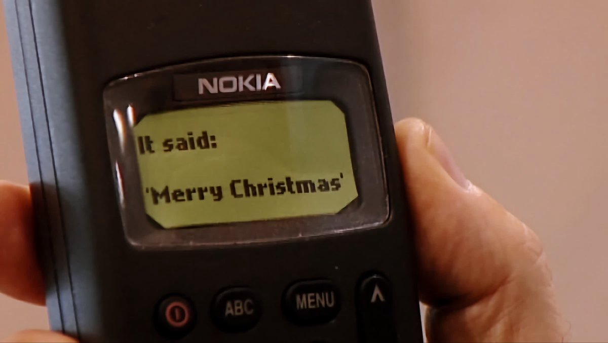 XmasTracker26's tweet photo. Did you know the first ever text message was sent in 1992 and simply said:

“Merry Christmas”

It was sent by engineer Neil Papworth from a computer to a mobile phone on the Vodafone network in the UK.

A tiny message that quietly started a communication revolution. https://t.co/Hy0frfRupr
