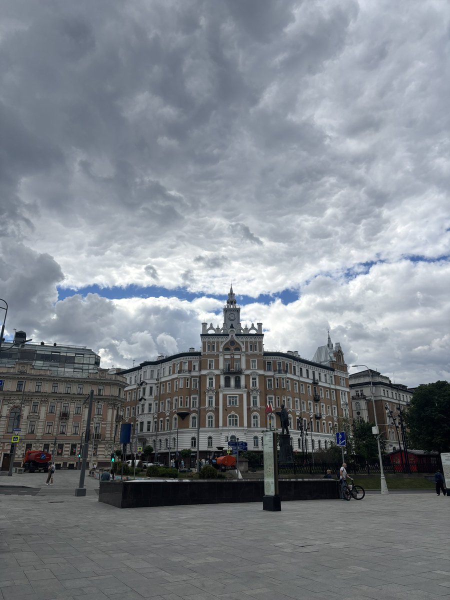 dopingirl's tweet photo. Красивое небо ☁️ https://t.co/nZ8rRoy5qq