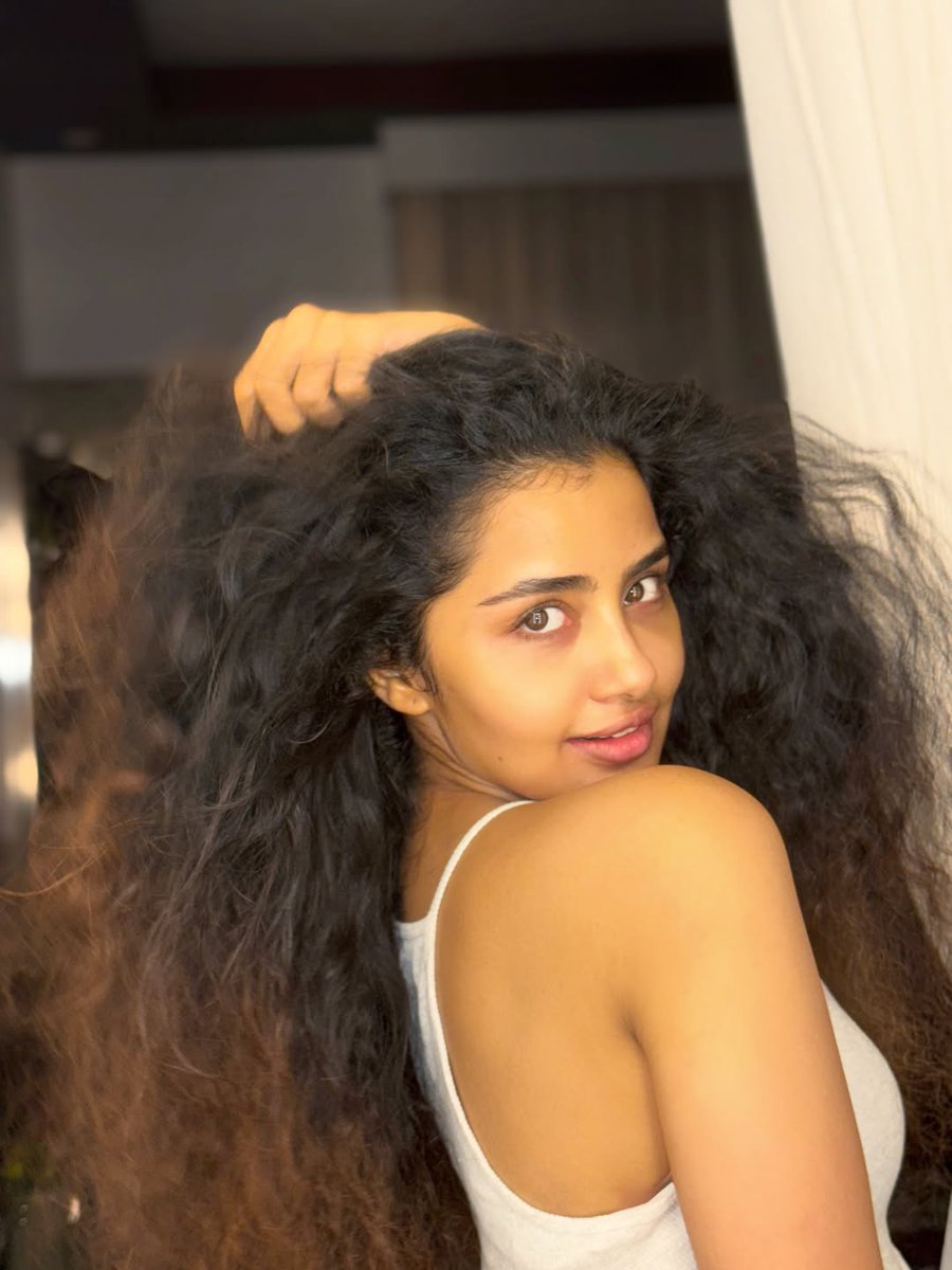 cinema2day's tweet photo. Anupama Parameswaran 🥰🤩 https://t.co/v44GdYuUTg