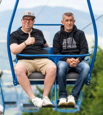 Nezvaný host 🇨🇿 tweet media